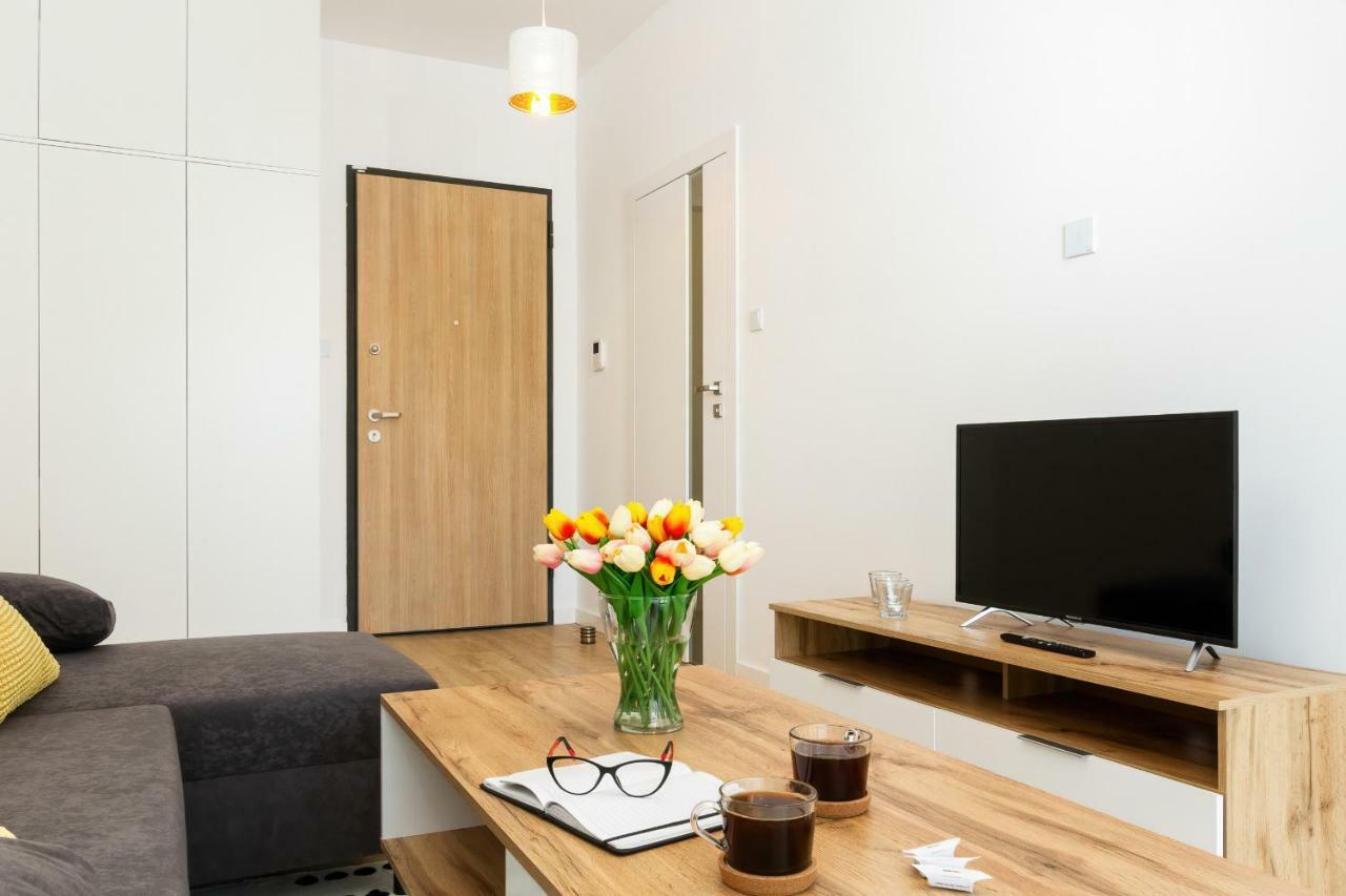 Apartments Zajezdnia Wrzeszcz Gdansk Grudziadzka By Noclegi Renters Esterno foto